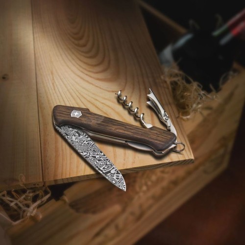 Ножі та мультитули Victorinox Складаний ніж Victorinox WINE MASTER Damast 0.9701.J19