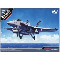 12547 USN F/A-18E VFA-143 "Pukin Dogs" 1:72