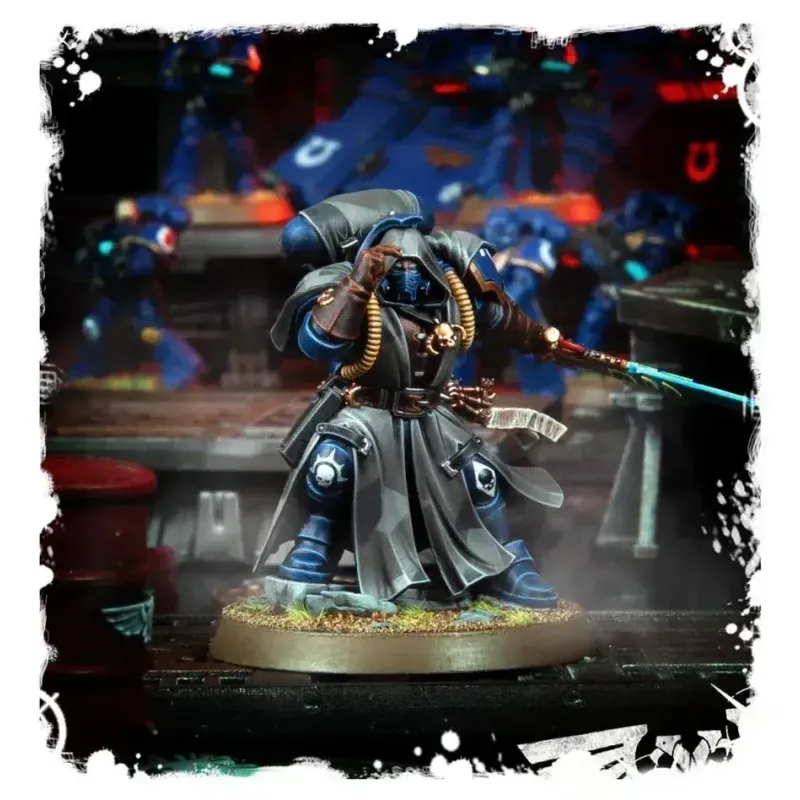 Мініатюра WARHAMMER 40000: SPACE MARINES - PRIMARIS LIBRARIAN IN PHOBOS ARMOUR