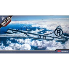 12528 USAAF B-29A «Enola Gay» и «Bockscar» 1:72