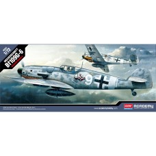 12467 MESSERSCHMITT Bf 109G-6 1:72