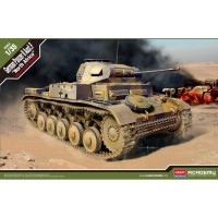 13535 GERMAN PANZER II Ausf. F "North Africa" 1:35