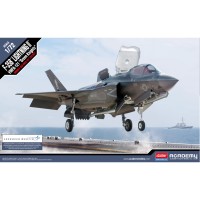12569 USMC F-35B Lightning II VMFA-121 "Green Knights" 1:72